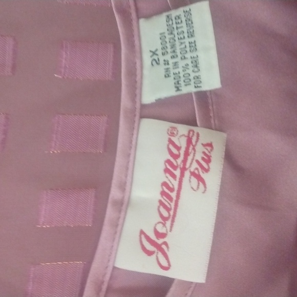 Size 2X purple top with attached satin looking tank - Picture 3 of 7